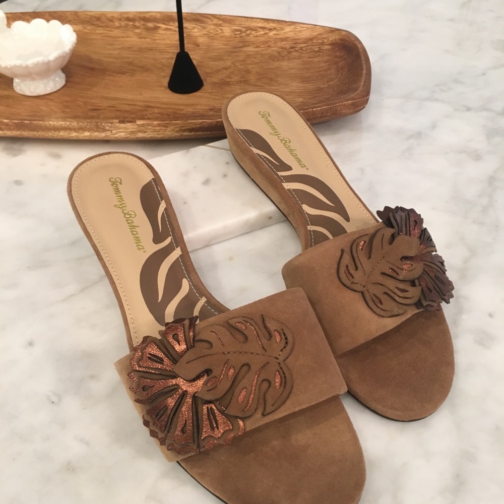 NWOT Tommy Bahama Suede Floral Slide Sandal - Picture 2 of 5